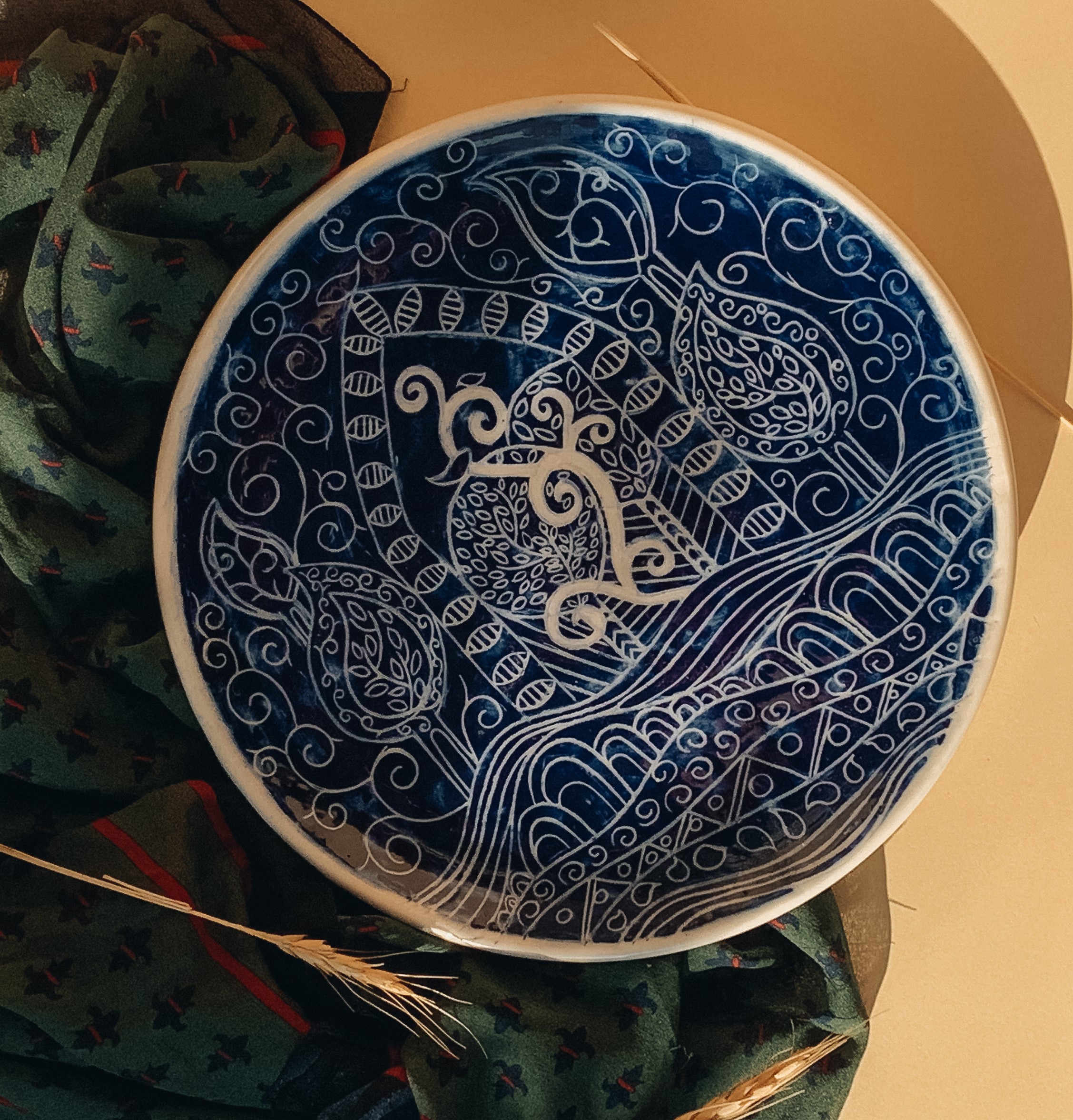 بشقاب دیوارکوب سرامیکی